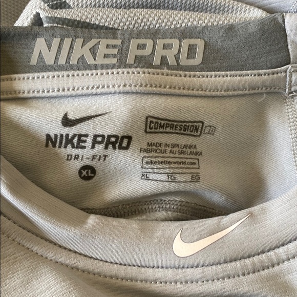 Oregon Nike Pro Gray Running Shirt - Picture 3 of 5